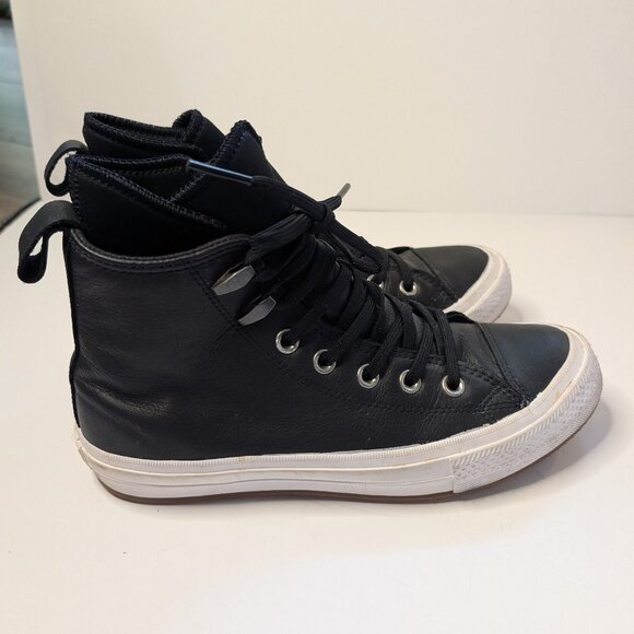 Like new black leather Converse Chuck Taylor All Star high-top sneakers - size 8 - Picture 3 of 17